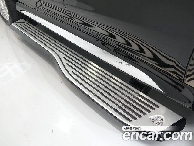 Mercedes-Benz GLS-Class Maybach GLS600 4MATIC Manufakur