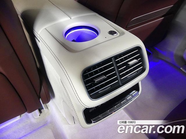Mercedes-Benz GLS-Class Maybach GLS600 4MATIC Manufakur