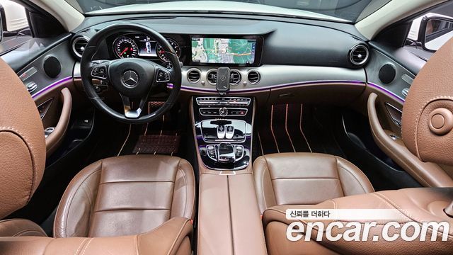 Mercedes-Benz E-Class E200 Avantgarde