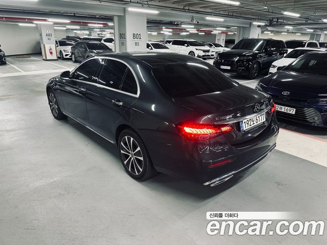 Mercedes-Benz E-Class E300e 4MATIC Exclusive
