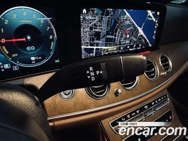 Mercedes-Benz E-Class E300e 4MATIC Exclusive