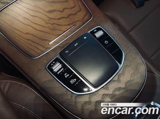 Mercedes-Benz E-Class E300e 4MATIC Exclusive