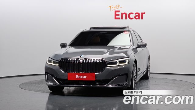 BMW 7-Series 740Li xDrive Design Pure Excellence