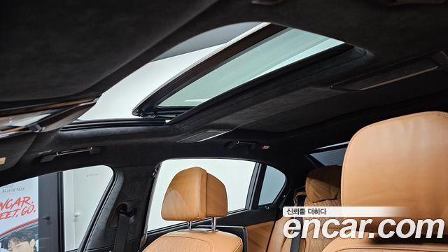 BMW 7-Series 740Li xDrive Design Pure Excellence