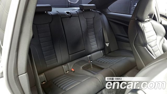 BMW 2-Series M240i xDrive Online Exclusive Coupe