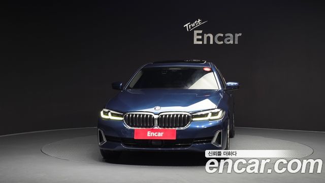 BMW 5-Series 530e Luxury