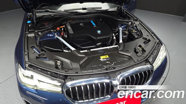 BMW 5-Series 530e Luxury