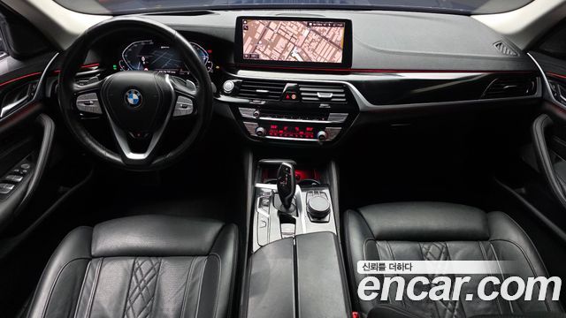 BMW 5-Series 530e Luxury