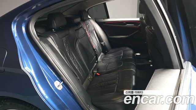 BMW 5-Series 530e Luxury