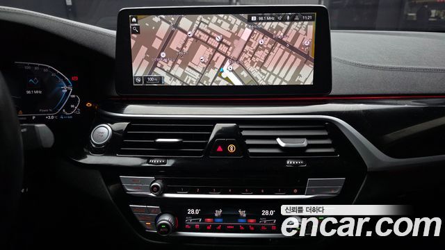 BMW 5-Series 530e Luxury