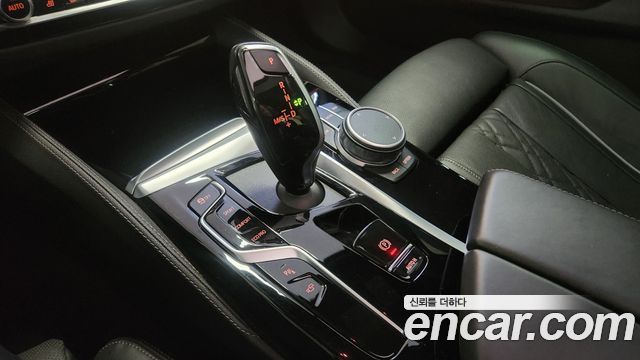 BMW 5-Series 523d M Sport