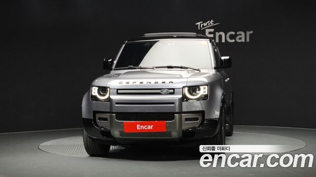 Land Rover Defender 110 P300 X-Dynamic SE