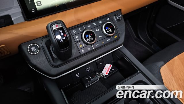 Land Rover Defender 110 P300 X-Dynamic SE