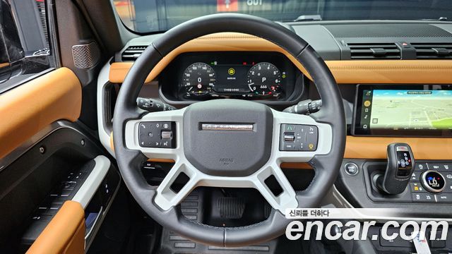 Land Rover Defender 110 P300 X-Dynamic SE