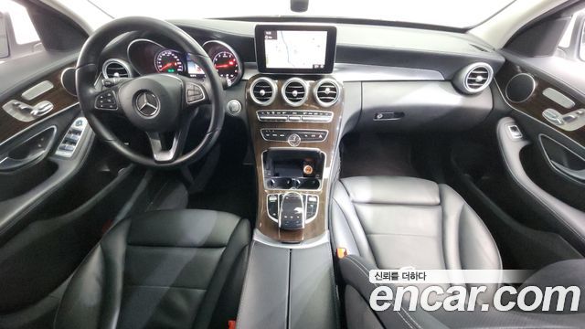 Mercedes-Benz C-Class C200 4MATIC Exclusive