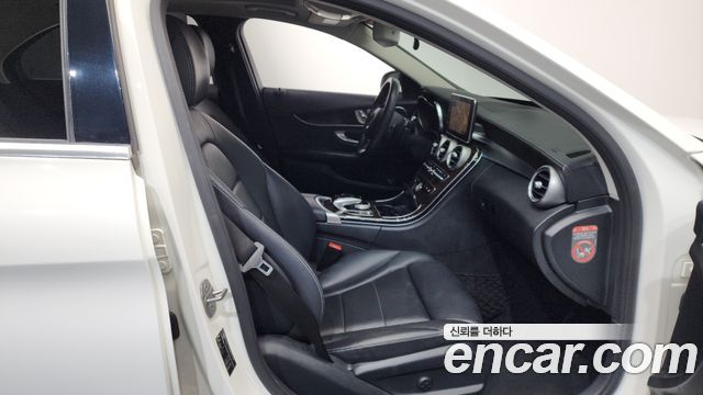 Mercedes-Benz C-Class C200 4MATIC Exclusive