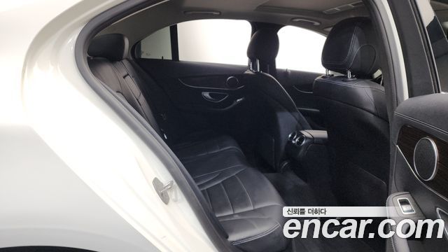 Mercedes-Benz C-Class C200 4MATIC Exclusive