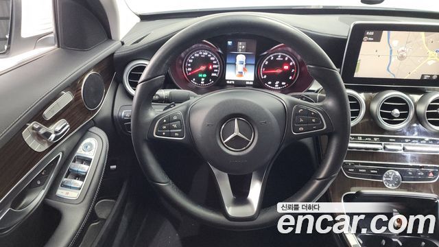 Mercedes-Benz C-Class C200 4MATIC Exclusive