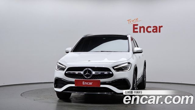 Mercedes-Benz GLA-Class GLA250 4MATIC