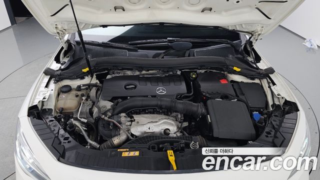 Mercedes-Benz GLA-Class GLA250 4MATIC