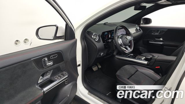 Mercedes-Benz GLA-Class GLA250 4MATIC