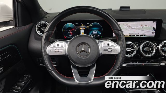 Mercedes-Benz GLA-Class GLA250 4MATIC