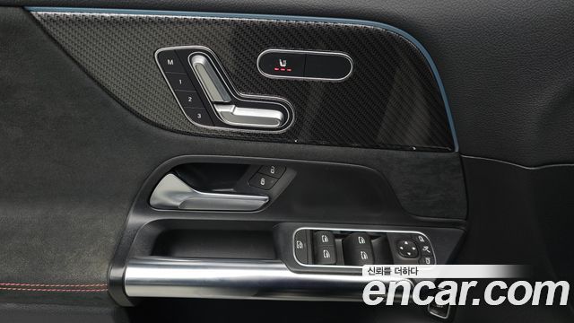 Mercedes-Benz GLA-Class GLA250 4MATIC