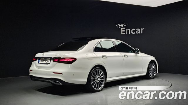 Mercedes-Benz E-Class E350 4MATIC AMG Line