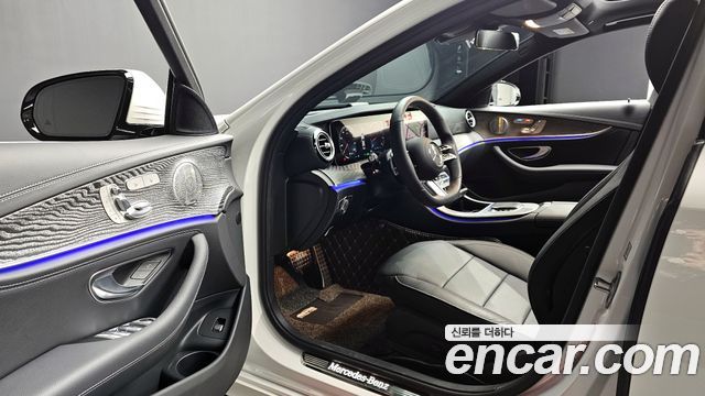 Mercedes-Benz E-Class E350 4MATIC AMG Line
