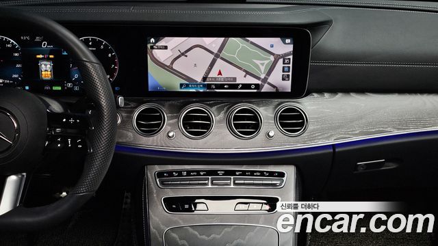 Mercedes-Benz E-Class E350 4MATIC AMG Line