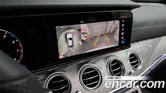Mercedes-Benz E-Class E350 4MATIC AMG Line