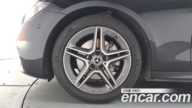 Mercedes-Benz E-Class E250 AMG Line
