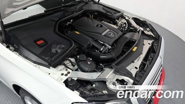Mercedes-Benz E-Class E300 4MATIC Exclusive