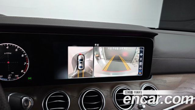 Mercedes-Benz E-Class E300 4MATIC Exclusive