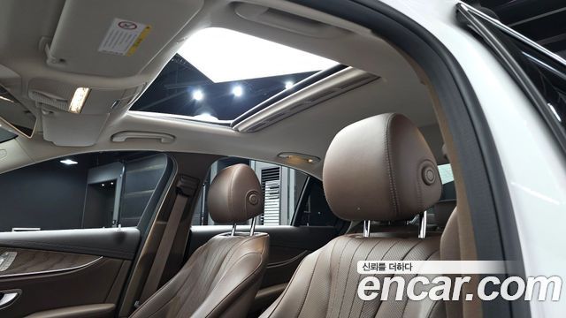 Mercedes-Benz E-Class E300 4MATIC Exclusive