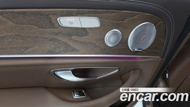 Mercedes-Benz E-Class E300 4MATIC Exclusive