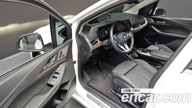 BMW 2-Series 220i Luxury
