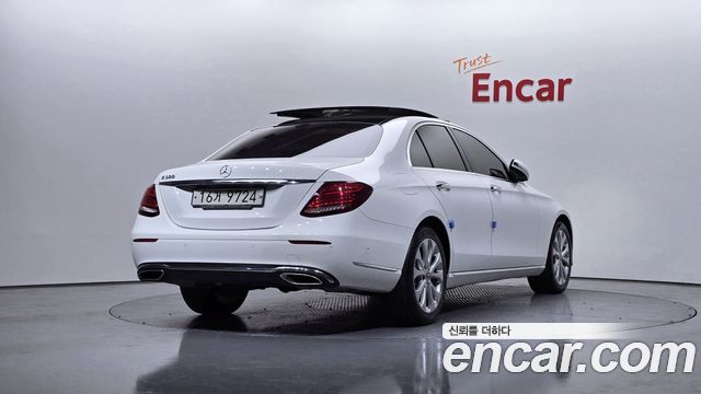 Mercedes-Benz E-Class E300 Exclusive