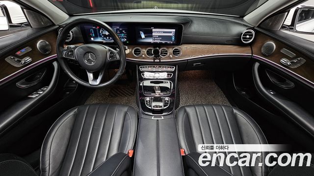 Mercedes-Benz E-Class E300 Exclusive