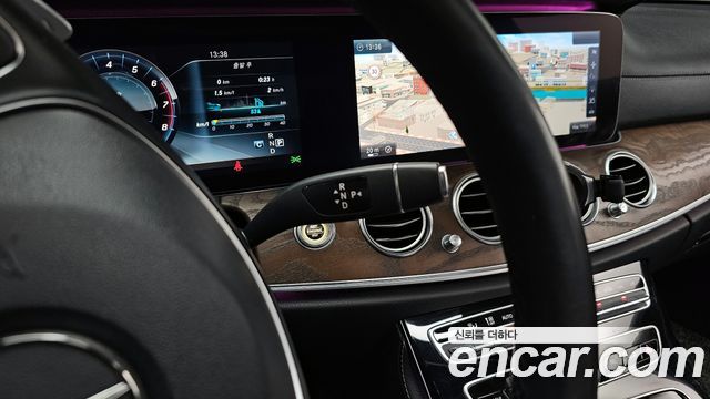 Mercedes-Benz E-Class E300 Exclusive