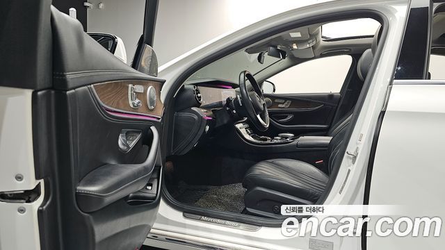 Mercedes-Benz E-Class E300 Exclusive