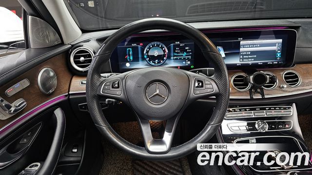 Mercedes-Benz E-Class E300 Exclusive