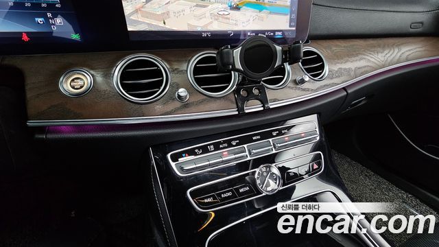 Mercedes-Benz E-Class E300 Exclusive