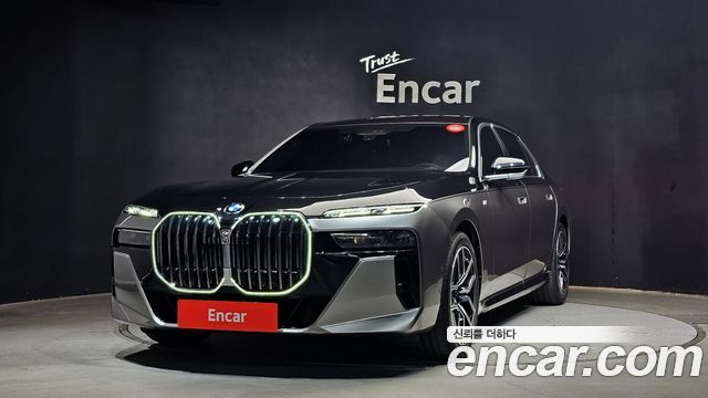 BMW 7-Series 740i xDrive M Sport