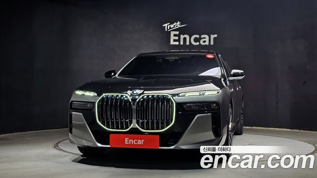 BMW 7-Series 740i xDrive M Sport