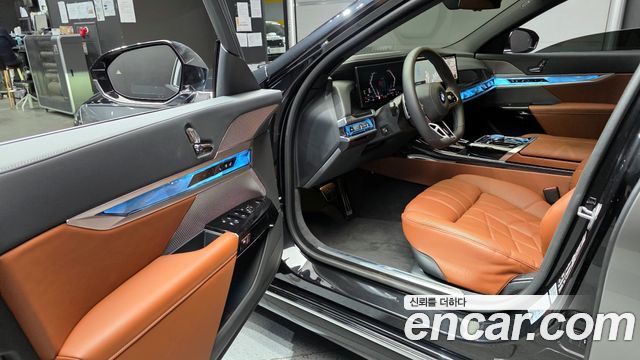 BMW 7-Series 740i xDrive M Sport