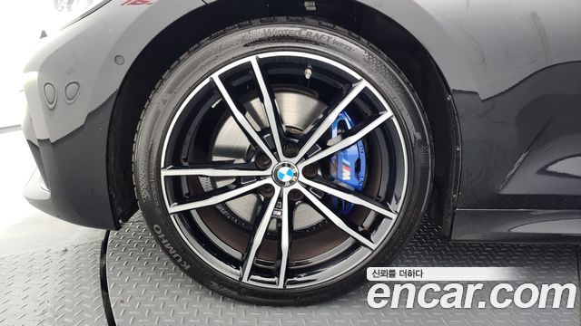 BMW 3-Series 320i Touring M Sports