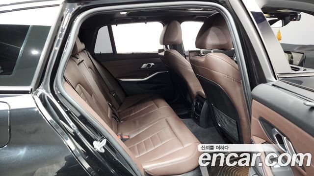 BMW 3-Series 320i Touring M Sports