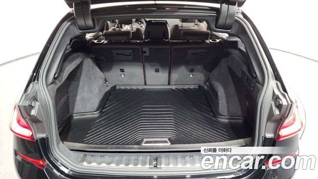 BMW 3-Series 320i Touring M Sports