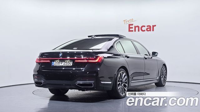 BMW 7-Series 740Li xDrive M Sport Package